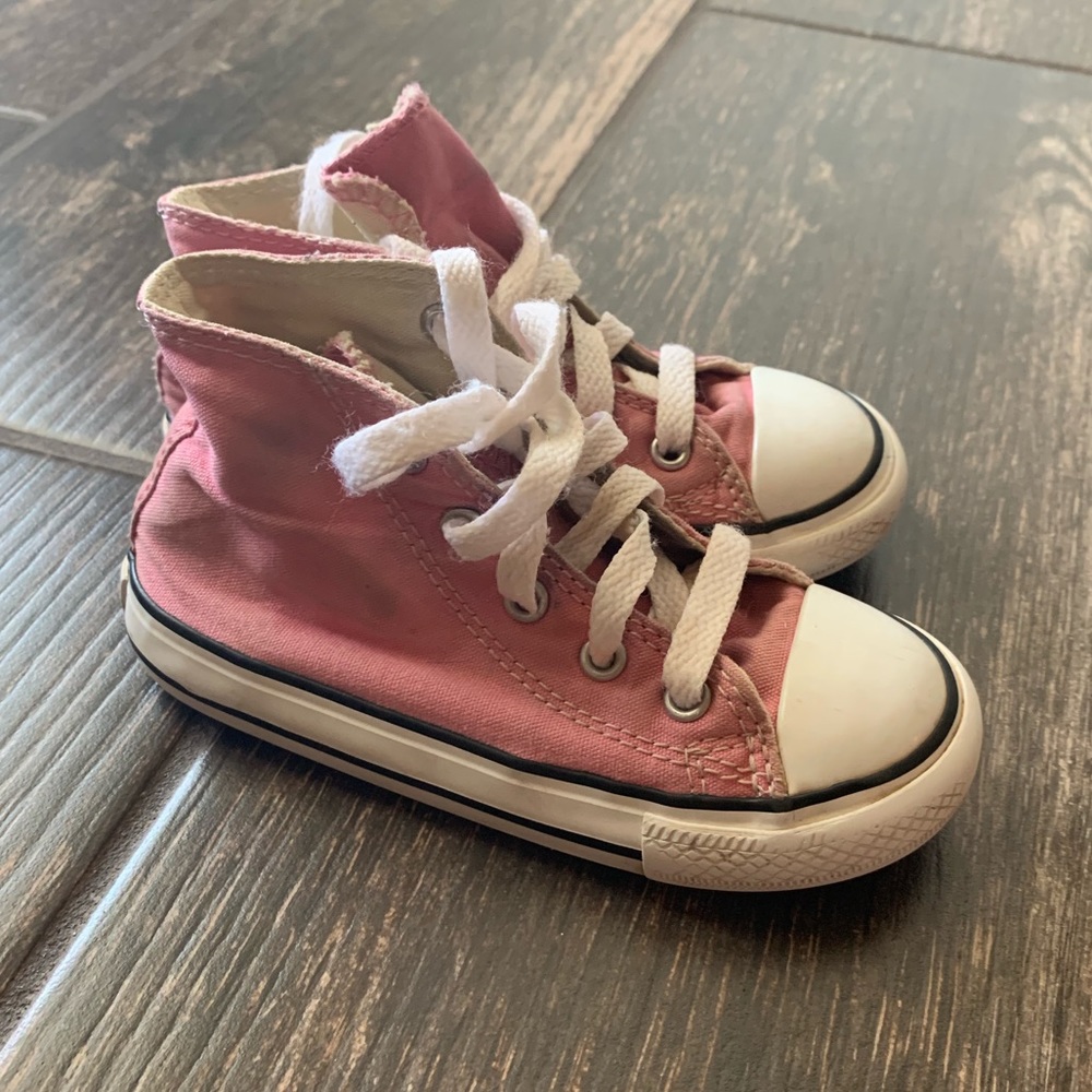 Pink Converse Chuck Taylor All Stars